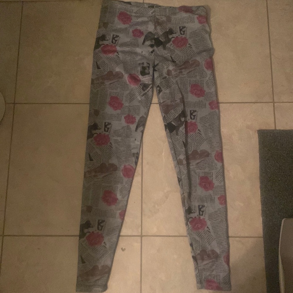 ‼️deal‼️Newspaper/graffiti-like leggings​